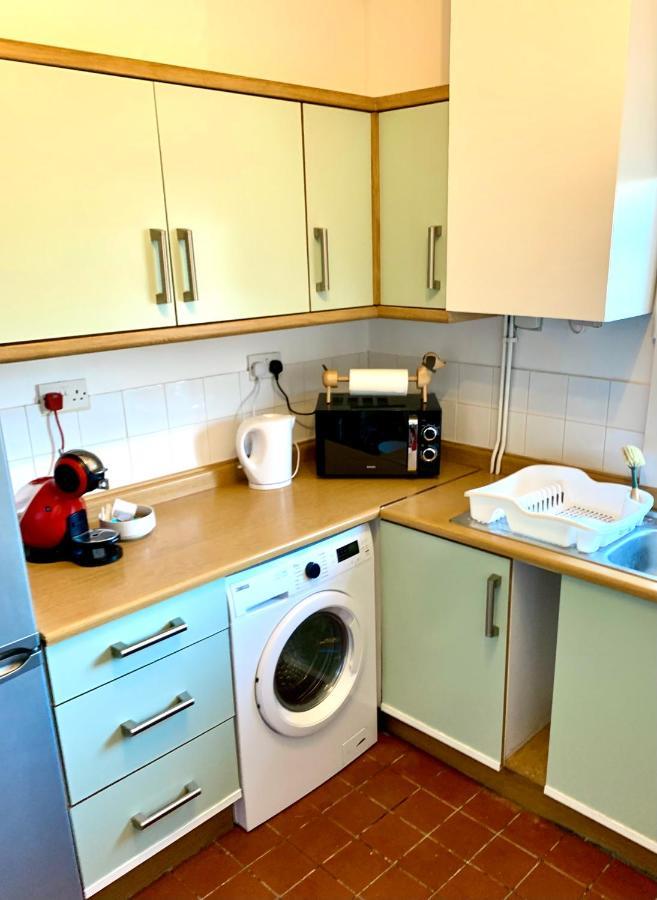 Contemporary 2 Bedroom Victorian Town House - Sleeps Up To 6 Kimberley  외부 사진